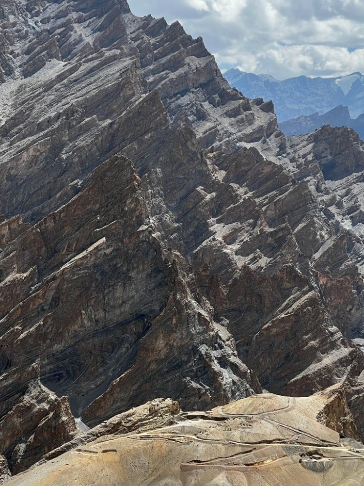 56 Droga przez gory. Zlot nad Przelecza